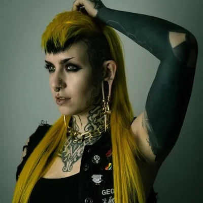 kat van hell profile