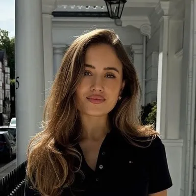 Kate Hutchins profile