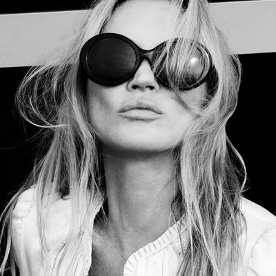 Kate Moss photographs profile