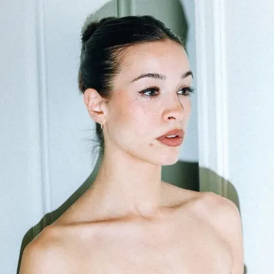 KATHERINE MENNA profile