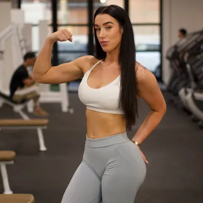 Katie Neeson l Womens Health Fatloss Coach profile
