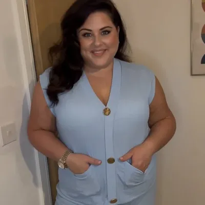 Katies curvy closet profile