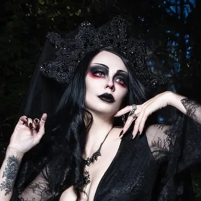 Katrin, Model, Designer profile