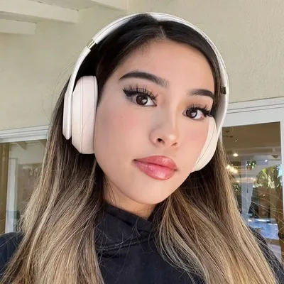 Kat Buno profile
