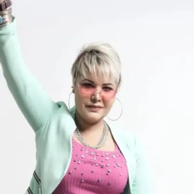 KAUR SIMMY ( SINGER) profile