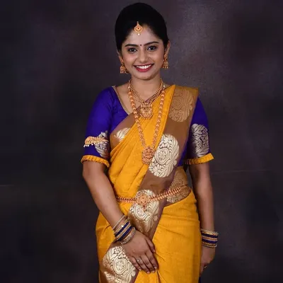 🤗 ಕವನ ಕನ್ನಡತಿ 💛❤️ profile