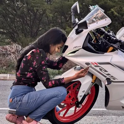 Biker girlš¤ profile