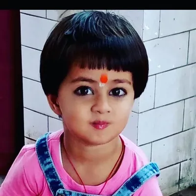 Kavya Dwivedi profile