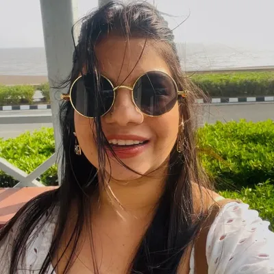 Kavya Madkholkar profile