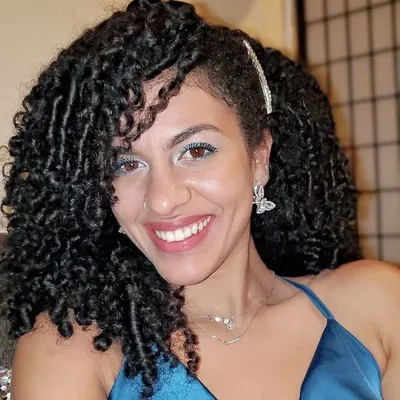 Kayra Santos🦋CURLY HAIR·SIGN🤟🏻 profile