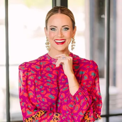 Brooke Webb of KB๐บ๐๐๐๐๐
profile