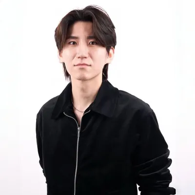 南部圭佑/浮遊レイヤー/ハッシュカット/レイヤーカット/ハイトーンカラー/デザインカラー/表参道/原宿 profile