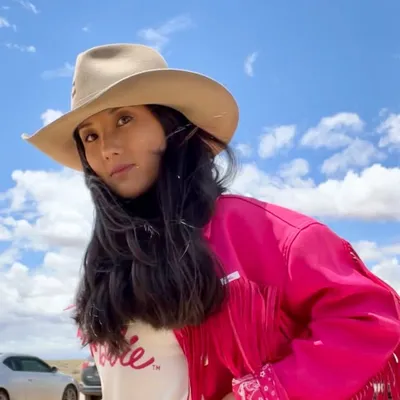 Kelsey Lee Hollenbeck profile