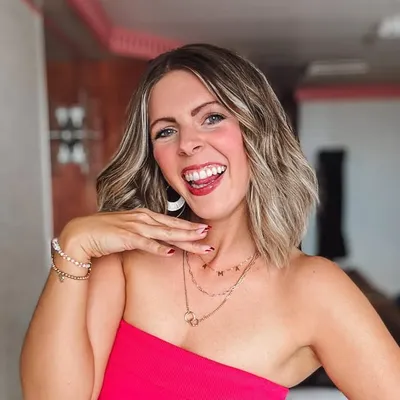 Kelsey | Real + Relatable Motherhood profile