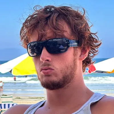 Kemp Van Es profile