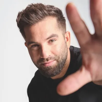 Kendji Girac profile
