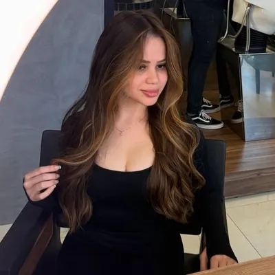 Kenia Queiroz profile