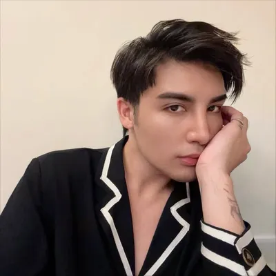 kenny✂️/接髮/女生染髮/特殊色染髮/台北染髮/男生燙髮 profile