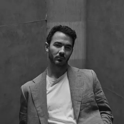 Kevin Jonas profile