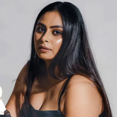 Simran Khan profile
