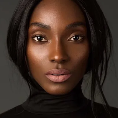 Khadija Shari profile