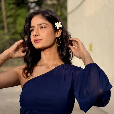 NAZNEEN KHAN ๐ profile