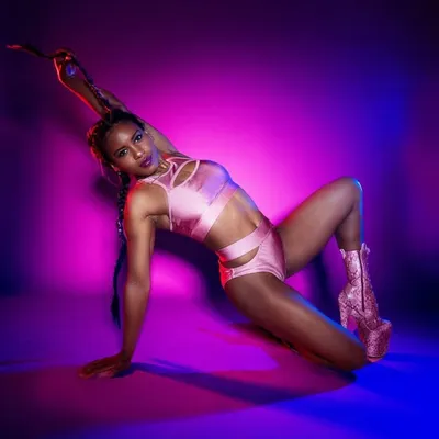 kheanna walker | international pole artist ✨ profile