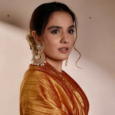 Khushboo 🧿 profile
