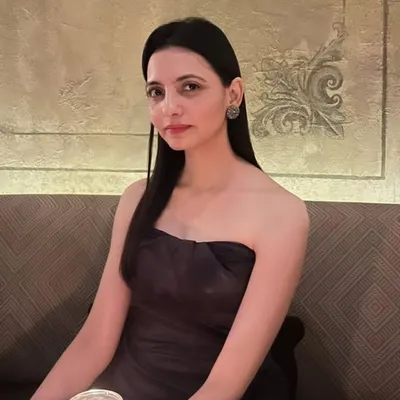 Khushbu Mishra | Fashion Stylist profile