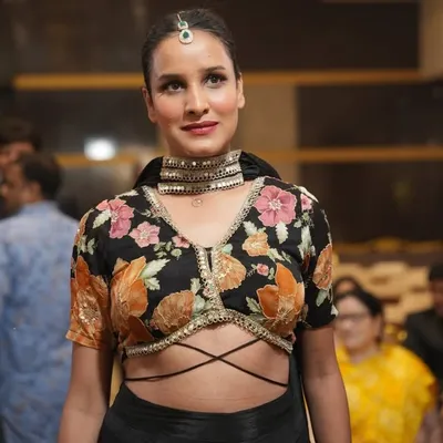 Khushi Khaitan | Fashion & Lifestyle Influencer profile