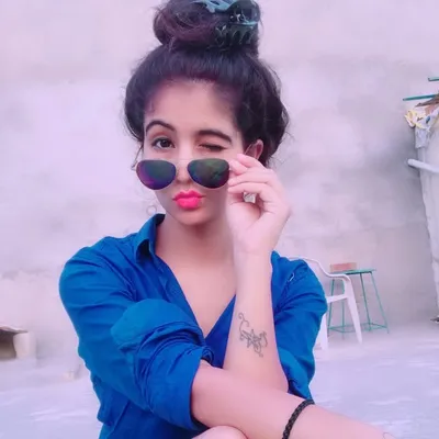Khushi❤️ ( Karishma profile