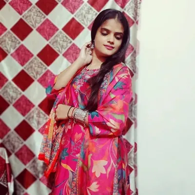 Khushi Khandelwal profile