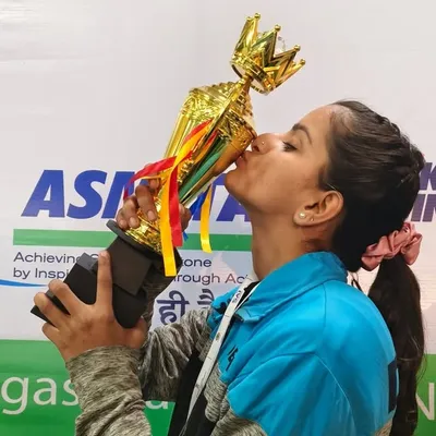 Khushi Thakur profile