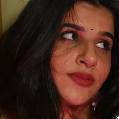 Khushi profile