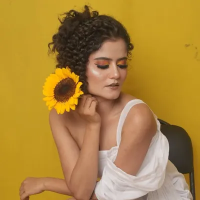 KHUSHIIIWADHWANI❤️ profile