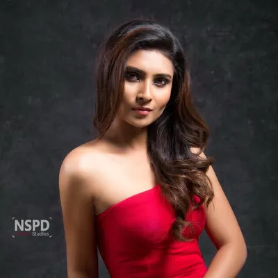 khushi Malhotra ⭐ profile