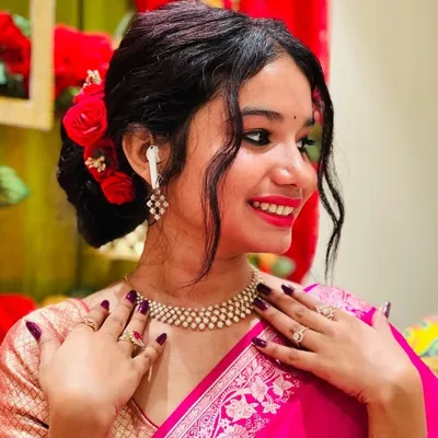 khushi singh profile