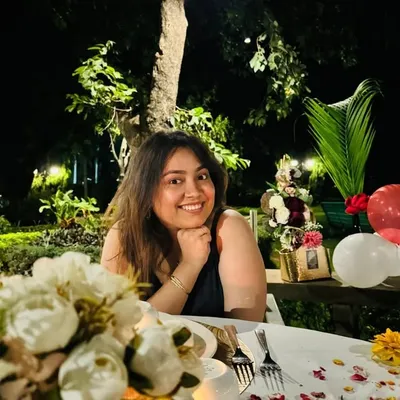 Khushboo ๐ธ profile