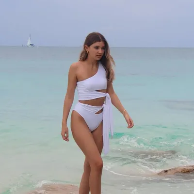 Paulina • Bikini Blogger profile
