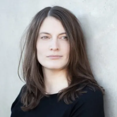 Lena Kiefer | Autorin profile