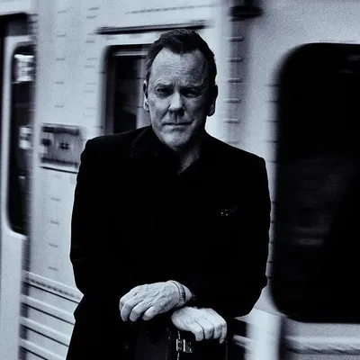 Kiefer Sutherland profile