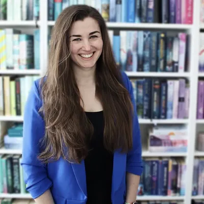 Ramona Nemec | Bookstagram profile