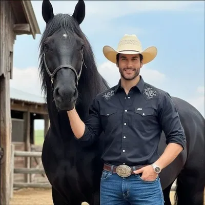Enrique Mayagoitia profile