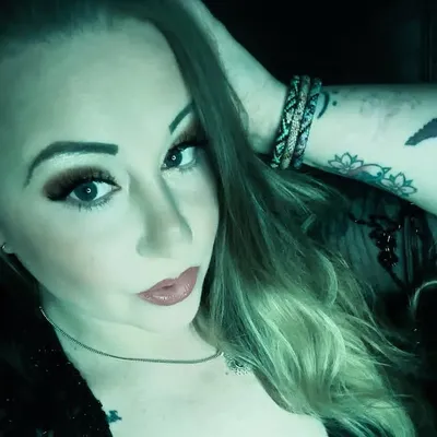 Kimber Lee profile