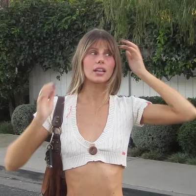 Kira Sutherland profile