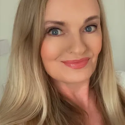 Kirsi Pöllänen | Aikuisen naisen lifestyle profile