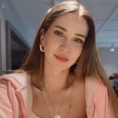 Esra Öztürk profile