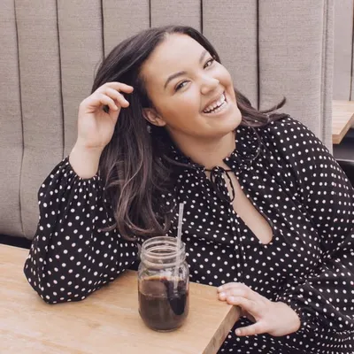 KARLY ✨ BLOGGER + BIZ COACH profile