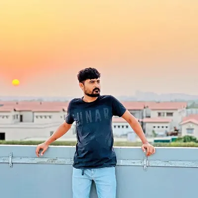 Sherrr..๐ฆ๐ฆ profile
