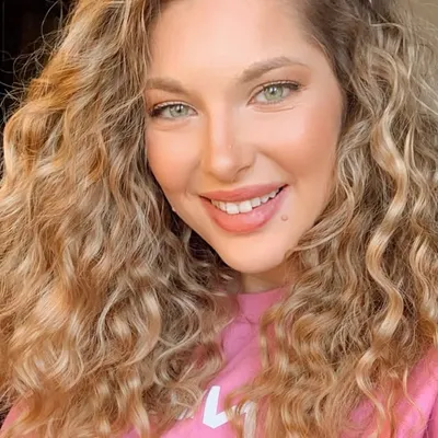 Klára Russo profile